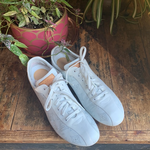 Louis Vuitton LV Monogram White Leather Sneakers. Great condition! Size 39.5 - Picture 5 of 10